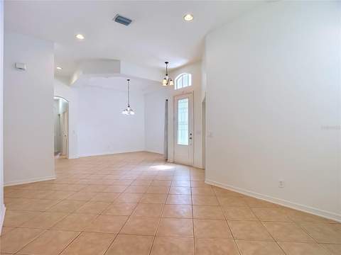 220 Ronja Lane, Valrico FL - photo 10 of 95