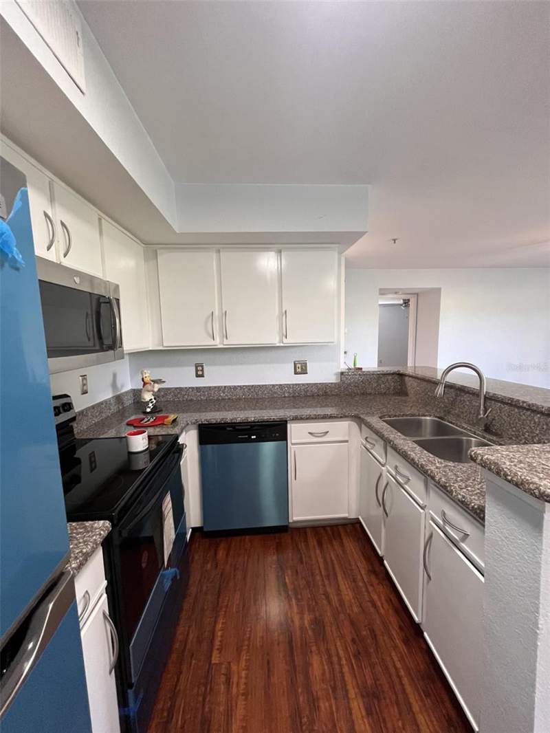 2 bedroom Condominium at 7320 WESTPOINTE BOULEVARD #511, BERMUDA DUNES PRIVATE RESIDENCE, ORLANDO — photo 4