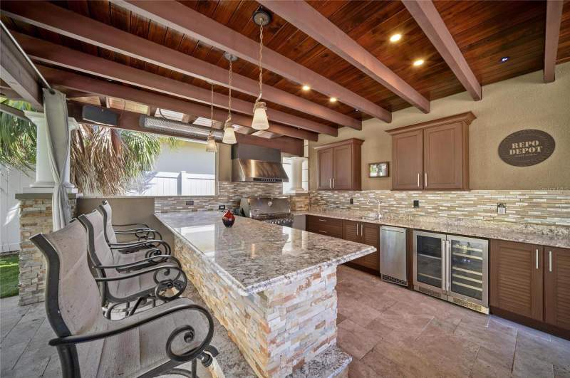 3 bedroom Single Family Residence at 6129 LEELAND STREET, BAYWAY ISLES, ST PETERSBURG — photo 3