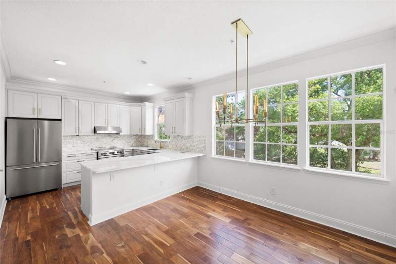 4 bedroom Townhouse at 2605 Espana Court, Audubon Villas Twnhms, Tampa — photo 2