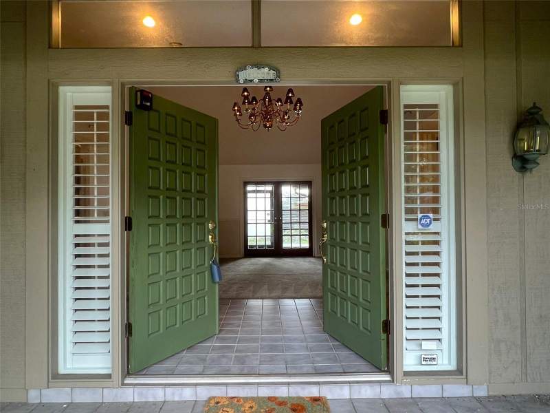3 bedroom Single Family Residence at 6328 N Queensway Drive, Theresa Arbor, Temple Terrace — photo 2