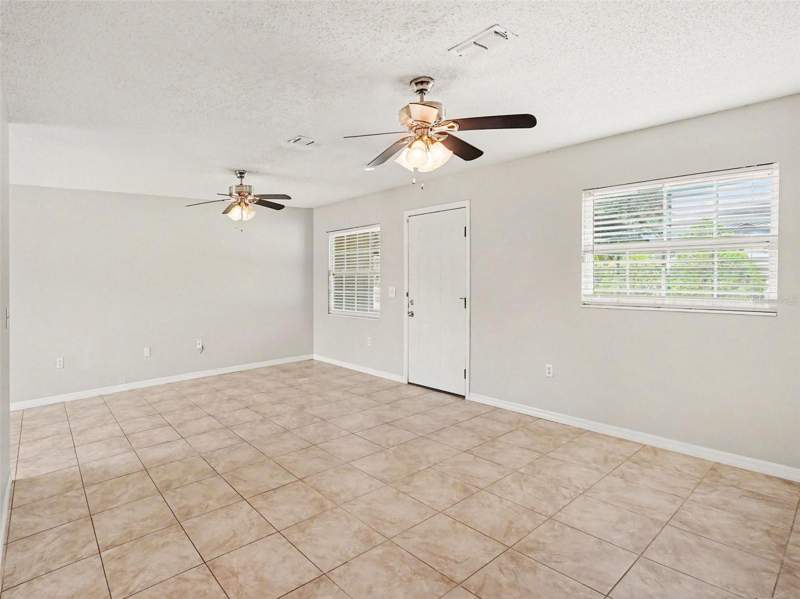 3 bedroom Single Family Residence at 3255 KELVINGTON DRIVE, WALLINGTON HEIGHTS, ORLANDO — photo 2