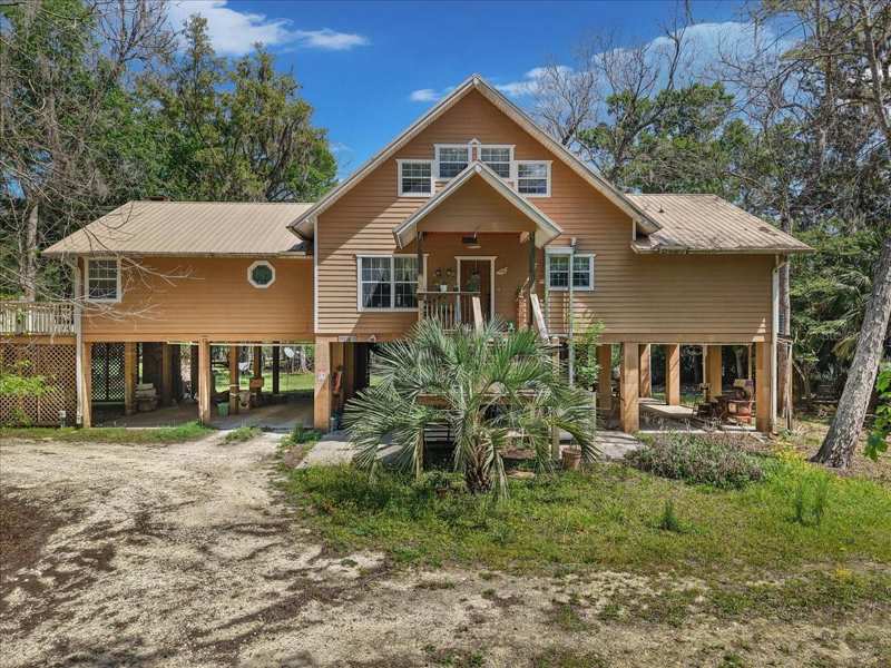 2 bedroom Single Family Residence at 124 NE 824th Street, Suwannee River, Old Town — photo 1