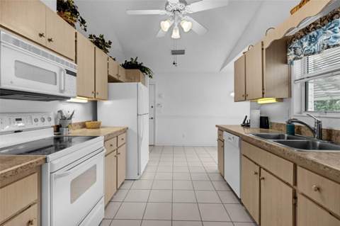 6033 Wade Street, Leesburg FL - photo 10 of 33