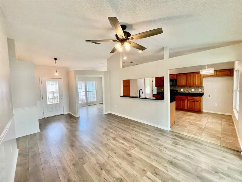 3 bedroom Single Family Residence at 2205 PINK GRAPEFRUIT TRAIL, GREATER GROVES PH 01, CLERMONT — photo 3