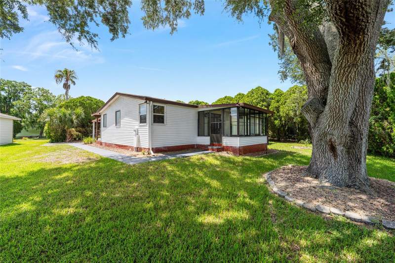 2 bedroom Manufactured Home at 1004 Ann Avenue, Lady Lake Orange Blossom Gardens Unit 06, Lady Lake — photo 5