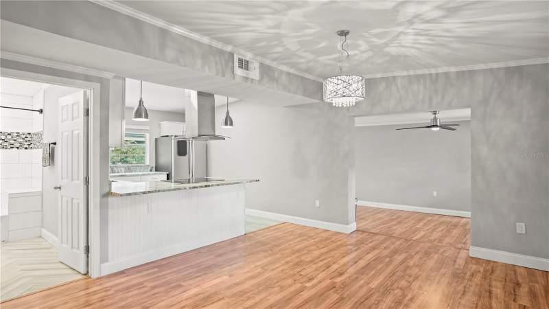 3 bedroom Single Family Residence at 1300 S Dewey Street, Bishop'S Sub, Eustis — photo 3
