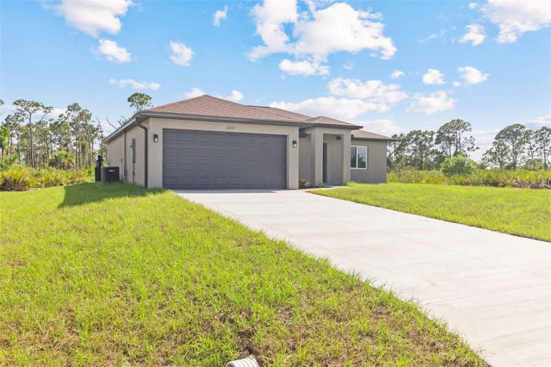 3 bedroom Single Family Residence at 12233 Wagner Lane, Port Charlotte Sec 095, Port Charlotte — photo 2