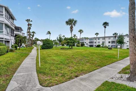 5883 Garden Lane #H1, Bradenton FL - photo 24 of 30