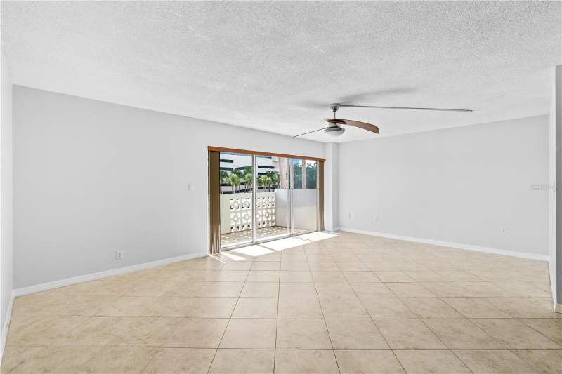 1 bedroom Condominium at 2401 Bayshore Boulevard #212, Harbour House Condo, Tampa — photo 4