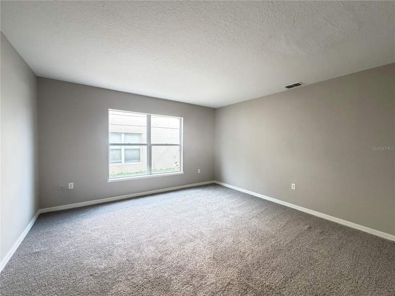 4 bedroom Single Family Residence at 1624 STERNS DRIVE, OVERLOOK/LAKE GRIFFIN, LEESBURG — photo 4