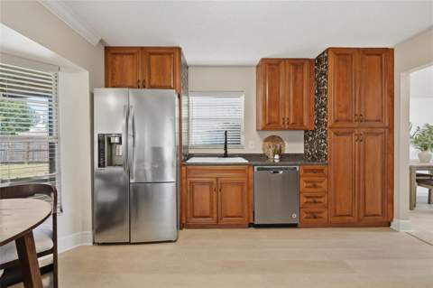 1437 Mona Drive, Kissimmee FL - photo 7 of 42
