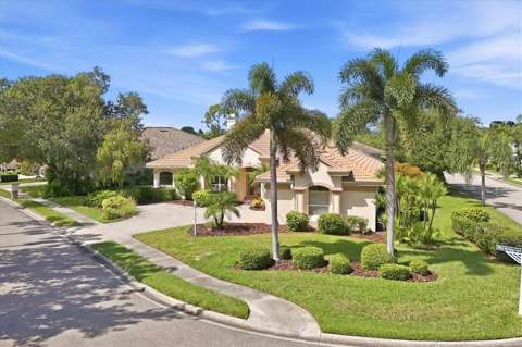 8404 Misty Morning Court, gated community for sale in Lakewood Ranch