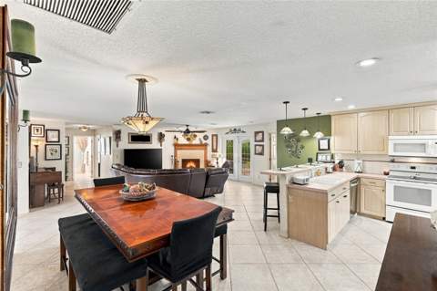 9606 62nd Avenue, St Petersburg FL - photo 10 of 52