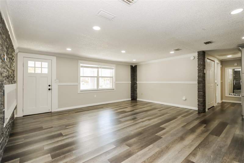 4 bedroom Single Family Residence at 3147 36th Avenue, Ridge Crest, St Petersburg — photo 4