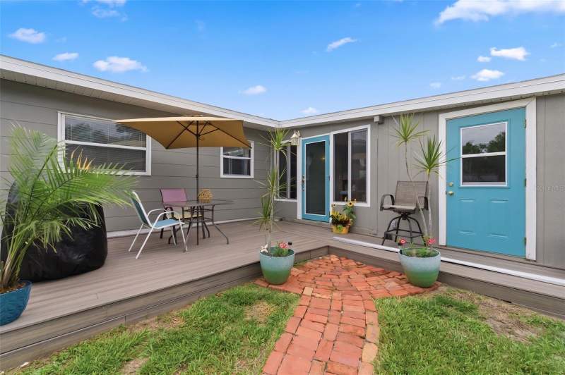 2 bedroom Single Family Residence at 100 Avery Avenue, Crystal Beach Rev, Crystal Beach — photo 3