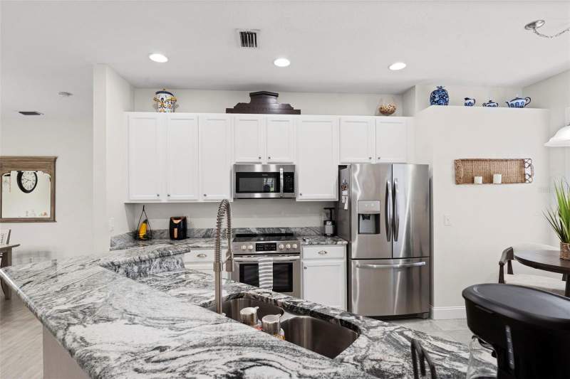 2 bedroom Villa at 10818 Ashford Oaks Drive, Westmont Oaks, Tampa — photo 3
