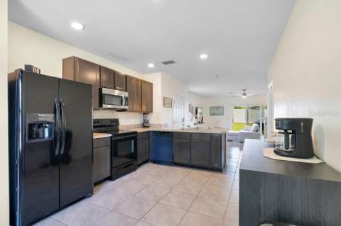 9043 Carlotta Way, Kissimmee FL - photo 10 of 37
