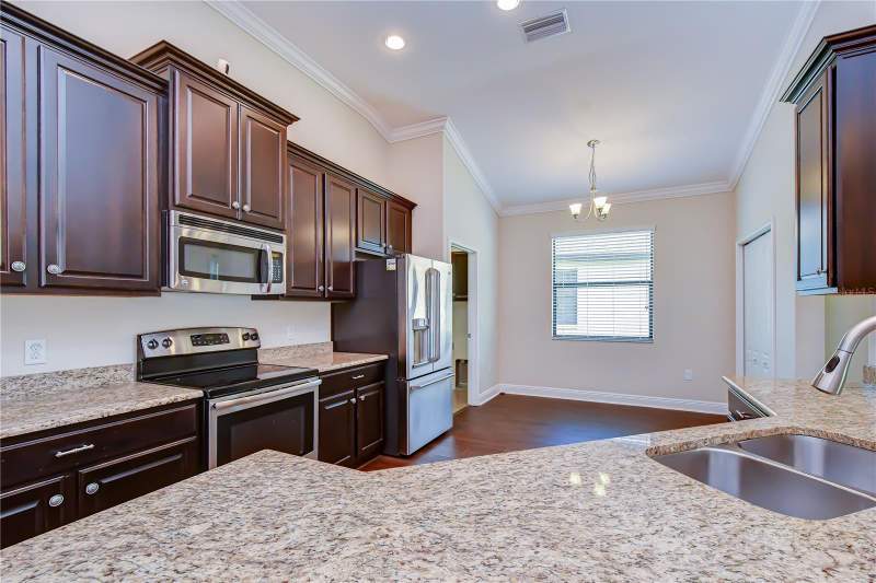 4 bedroom Single Family Residence at 826 Vino Verde Circle, Brandon Preserve, Brandon — photo 5