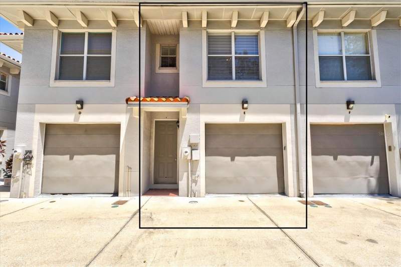 2 bedroom Townhouse at 212 S Dakota Avenue #E, Dakota Twnhms, Tampa — photo 2