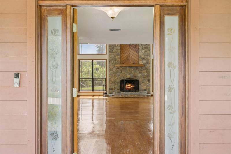 3 bedroom Single Family Residence at 15010 MILL POND ROAD, OLD MILL RUN SUB, TAVARES — photo 4