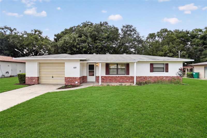 2 bedroom Single Family Residence at 610 Fourth Avenue, Mi-Lu Estates, Lady Lake — photo 1