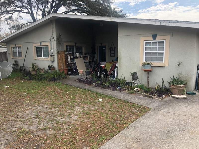 Hamners W E Pine VistaHomes for Sale in Tampa, FL