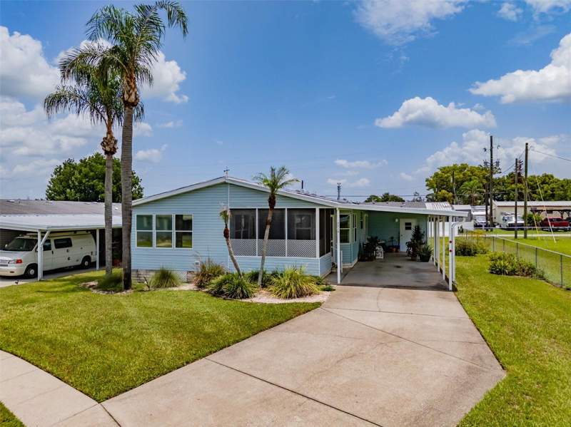 2 bedroom Manufactured Home at 37716 NEWPORT DRIVE, ZEPHYR RIDGE, ZEPHYRHILLS — photo 3