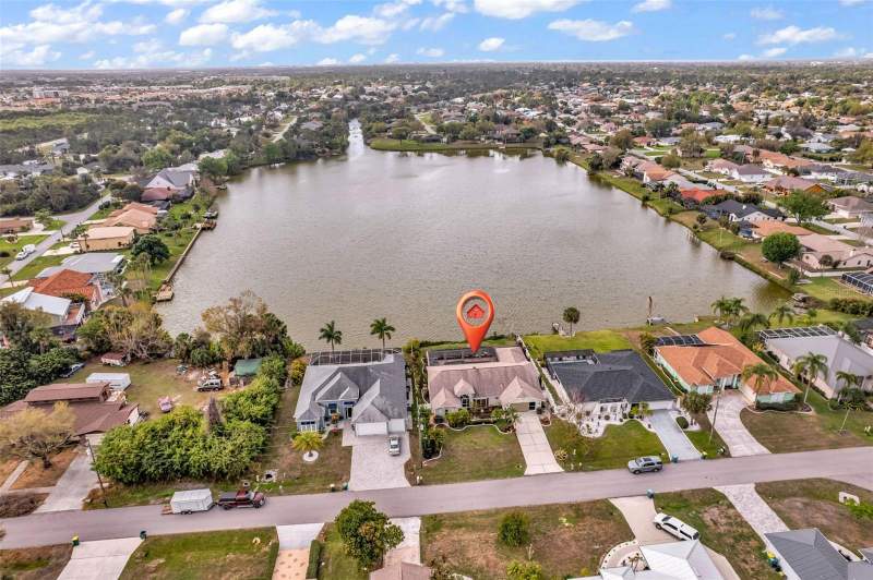 3 bedroom Single Family Residence at 23439 Freeport Avenue, Port Charlotte Sec 015, Port Charlotte — photo 3