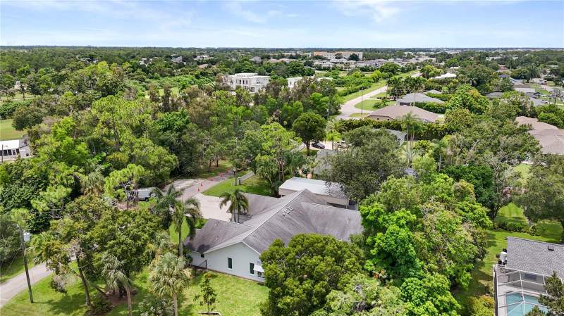 4 bedroom Single Family Residence at 6857 Idlewild Street, Florimond Manor, Fort Myers — photo 5