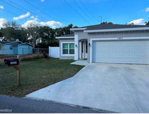1923 W Skagway Avenue, home for sale on W Skagway Avenue