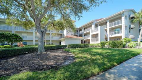 9330 Clubside Circle #3110, gated community for sale in Sarasota