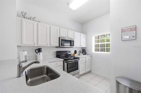 1120 Las Fuentes Drive, Kissimmee FL - photo 8 of 39