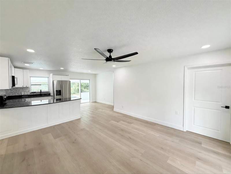 4 bedroom Single Family Residence at 4058 Luan Drive, Lake Sparling Heights, Orlando — photo 4