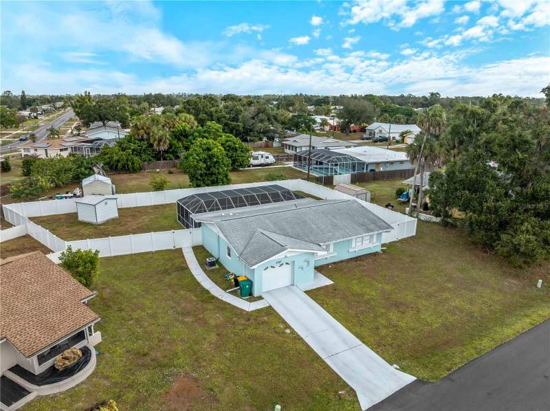 2 bedroom Single Family Residence at 2367 Ivanhoe Street, Port Charlotte Sec 020, Port Charlotte — photo 2