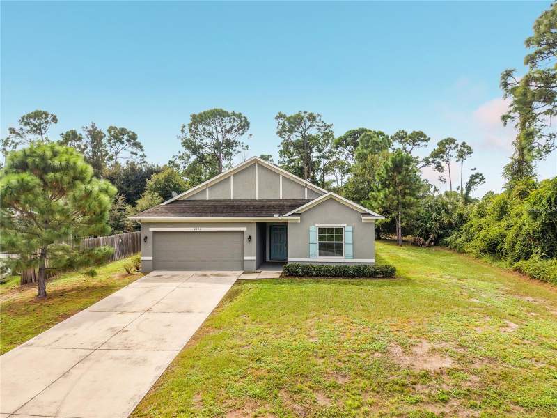 3 bedroom Single Family Residence at 8323 Edmiston Avenue, Port Charlotte Sub 26, North Port — photo 3