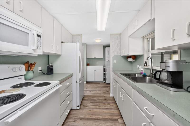 3 bedroom Manufactured Home at 7494 Danvers Circle, Village Holiday Lake, Port Charlotte — photo 5