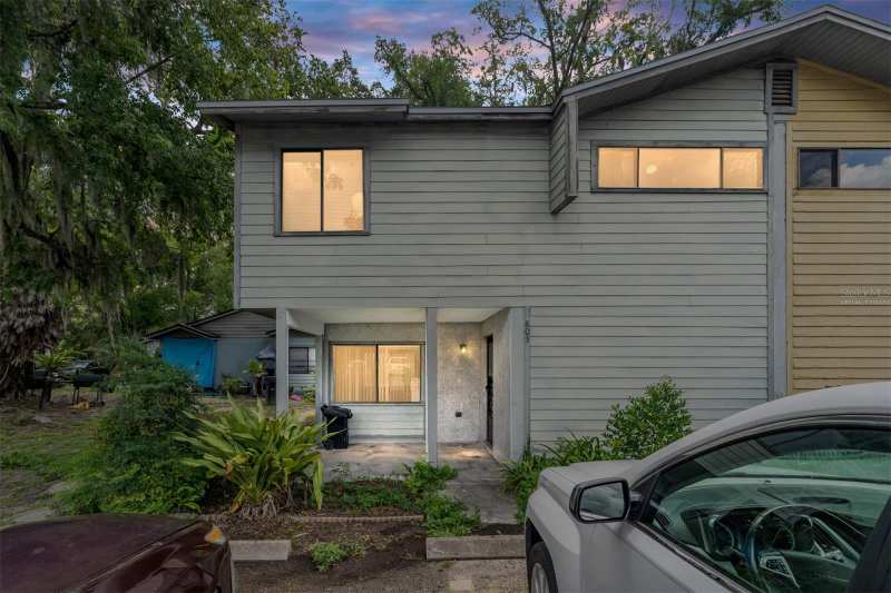 3 bedroom Single Family Residence at 803 SW 2nd Terrace, Porters Oaks Cluster, Gainesville — photo 1