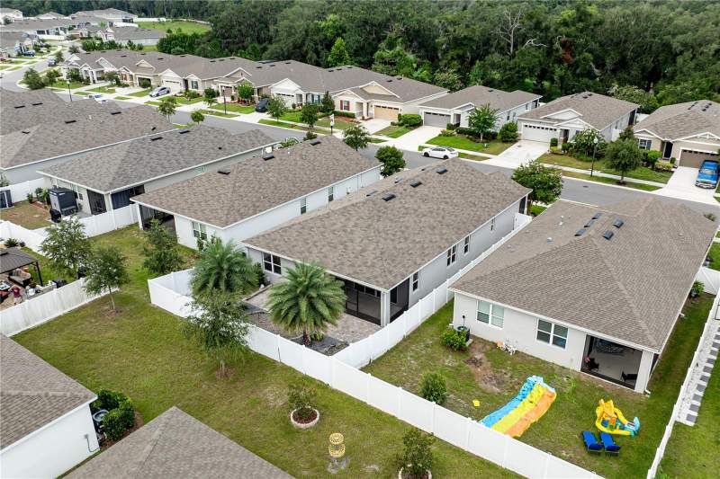 4 bedroom Single Family Residence at 5229 Meadow Song Drive, Spring Creek, Okahumpka — photo 2