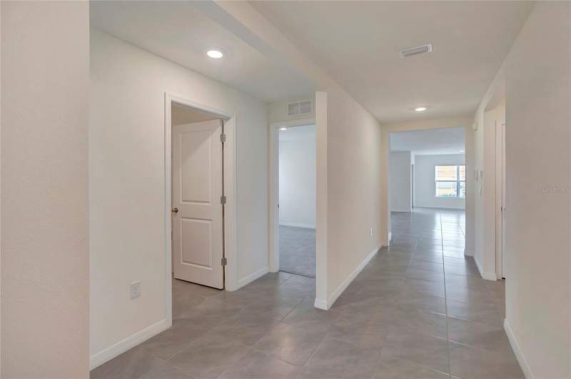 3 bedroom Single Family Residence at 810 Ace Outlaw Avenue, Brookside Estates, Ruskin — photo 5