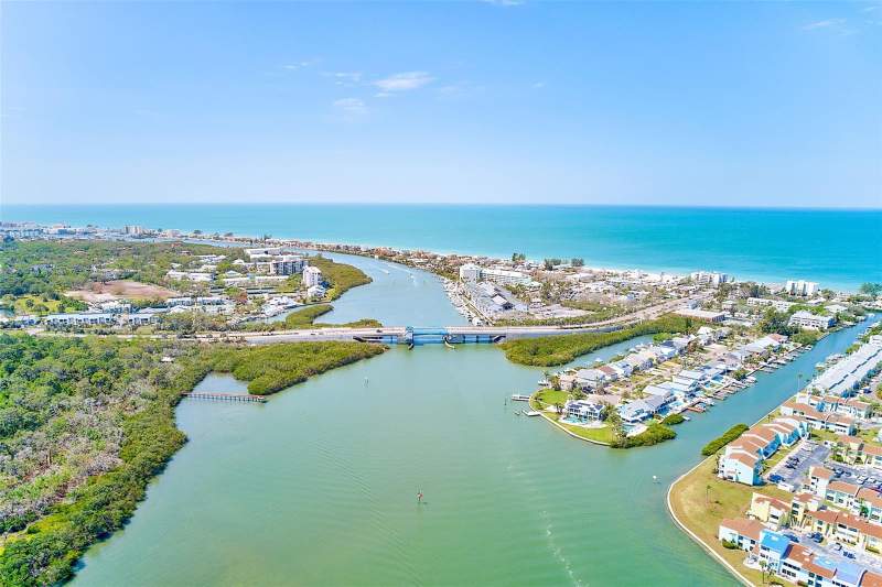 3 bedroom Townhouse at 615 Garland Circle, Curlew Landings South, Indian Rocks Beach — photo 5