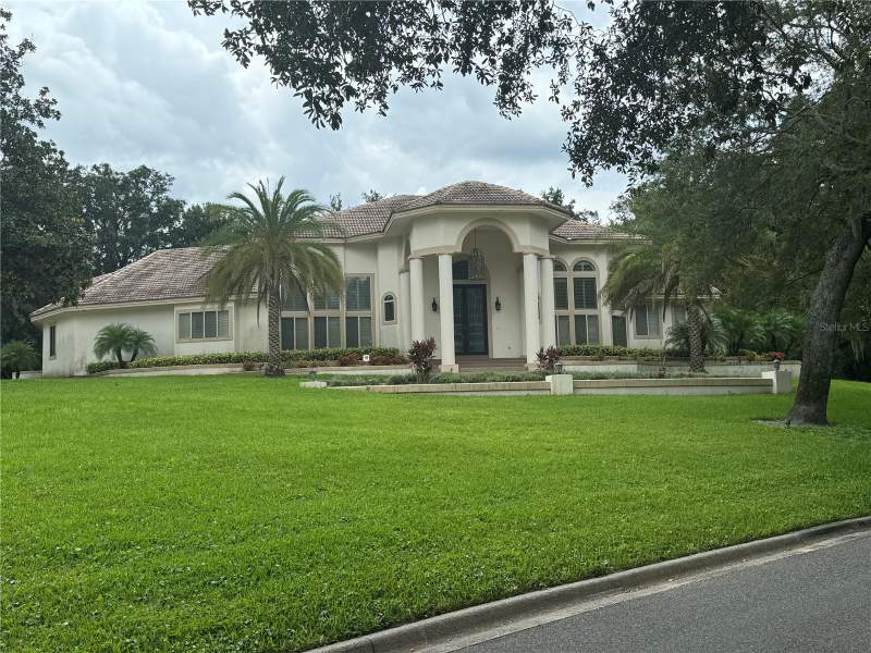8 bedroom Single Family Residence at 1040 Sweetwater Club Boulevard, Sweetwater Club Unit 4, Longwood — photo 3