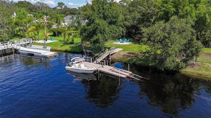 4 bedroom Single Family Residence at 5852 Cachette De Riviera Court, Riviera, New Port Richey — photo 1