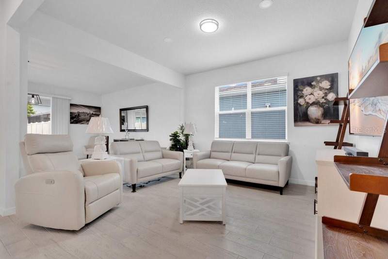5 bedroom Single Family Residence at 1457 Grand Palm Drive, Savannah Palms, Orlando — photo 2