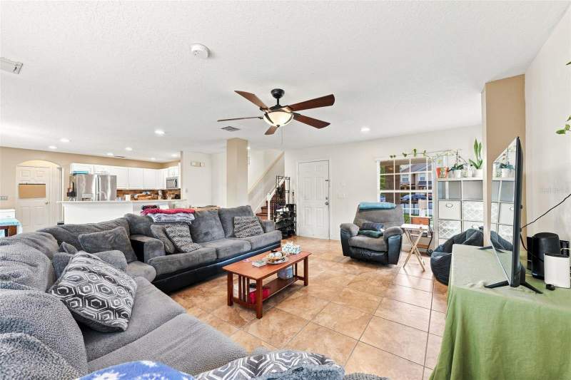 5 bedroom Single Family Residence at 611 Abaco Court, Bass Lake Estates, Kissimmee — photo 4