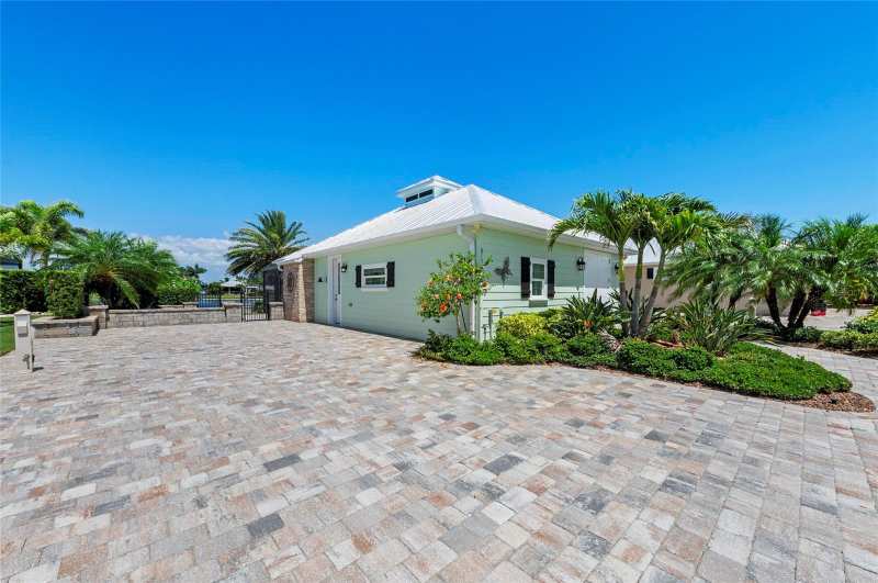 1 bedroom Single Family Residence at 8153 SW Bimini Way #Lot 30, Thronton Crk Motorcoach Residence, Arcadia — photo 1
