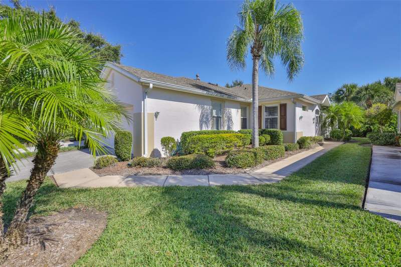 Fairbourne Condo