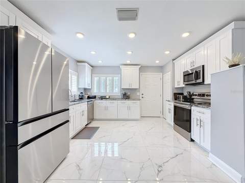 8502 N Otis Avenue, Tampa FL - photo 9 of 83