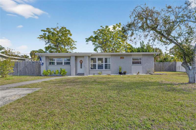 Cross Bayou Estates