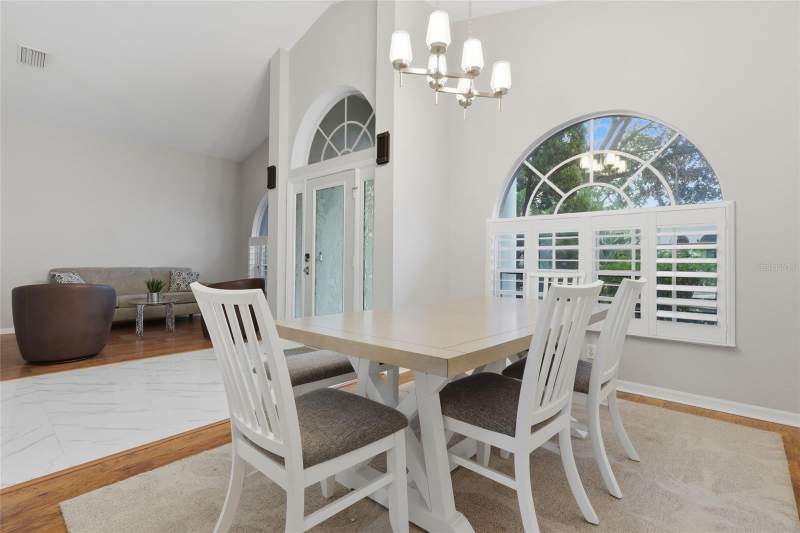 3 bedroom Single Family Residence at 2208 Katana Place, Hickory Lakes Ph 2, Brandon — photo 4